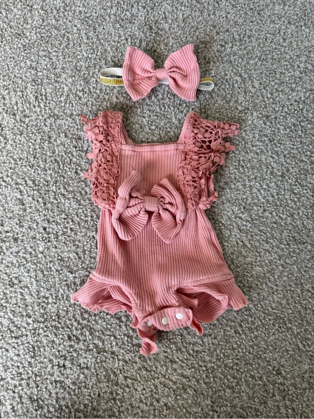 ✨Pink Ribbed Lace Baby One-Piece Romper with Bow Headband✨